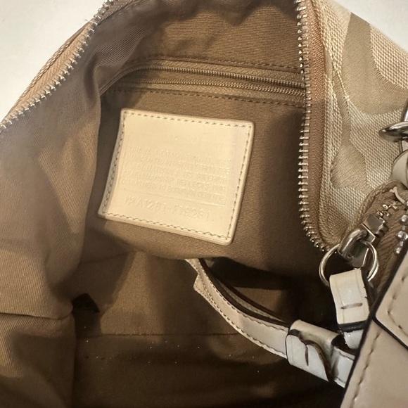 Authentic COACH Signature 2Way Shoulder Bag Canvas Leather - Picture 5 of 8